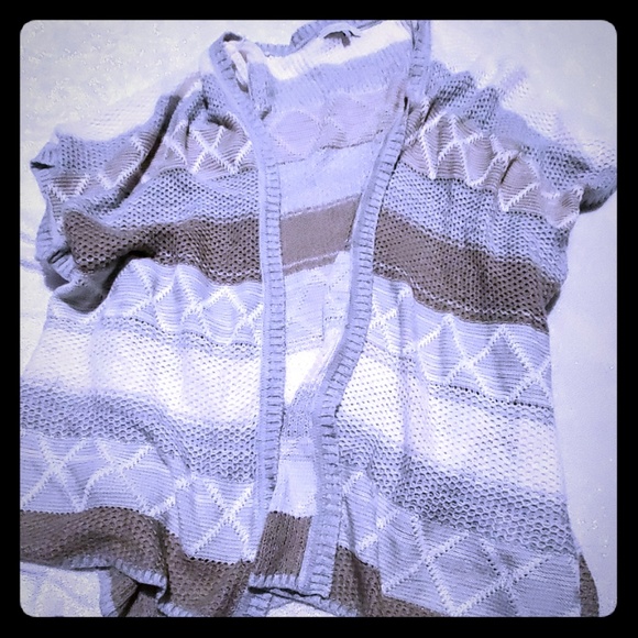 #34 O'Neil short sleeve sweater/knit kimono - Picture 2 of 3